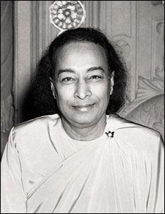 Paramhansa Yogananda wenige Minuten vor seiner letzten Rede am 7. Mrz, 1952
